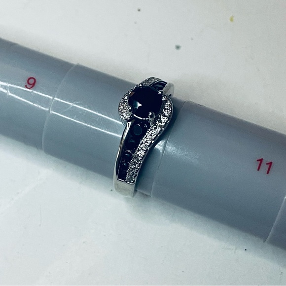 New Luxury Black White Sapphire Twisted Love Knot 925 Sterling Silver Ring - Picture 17 of 17